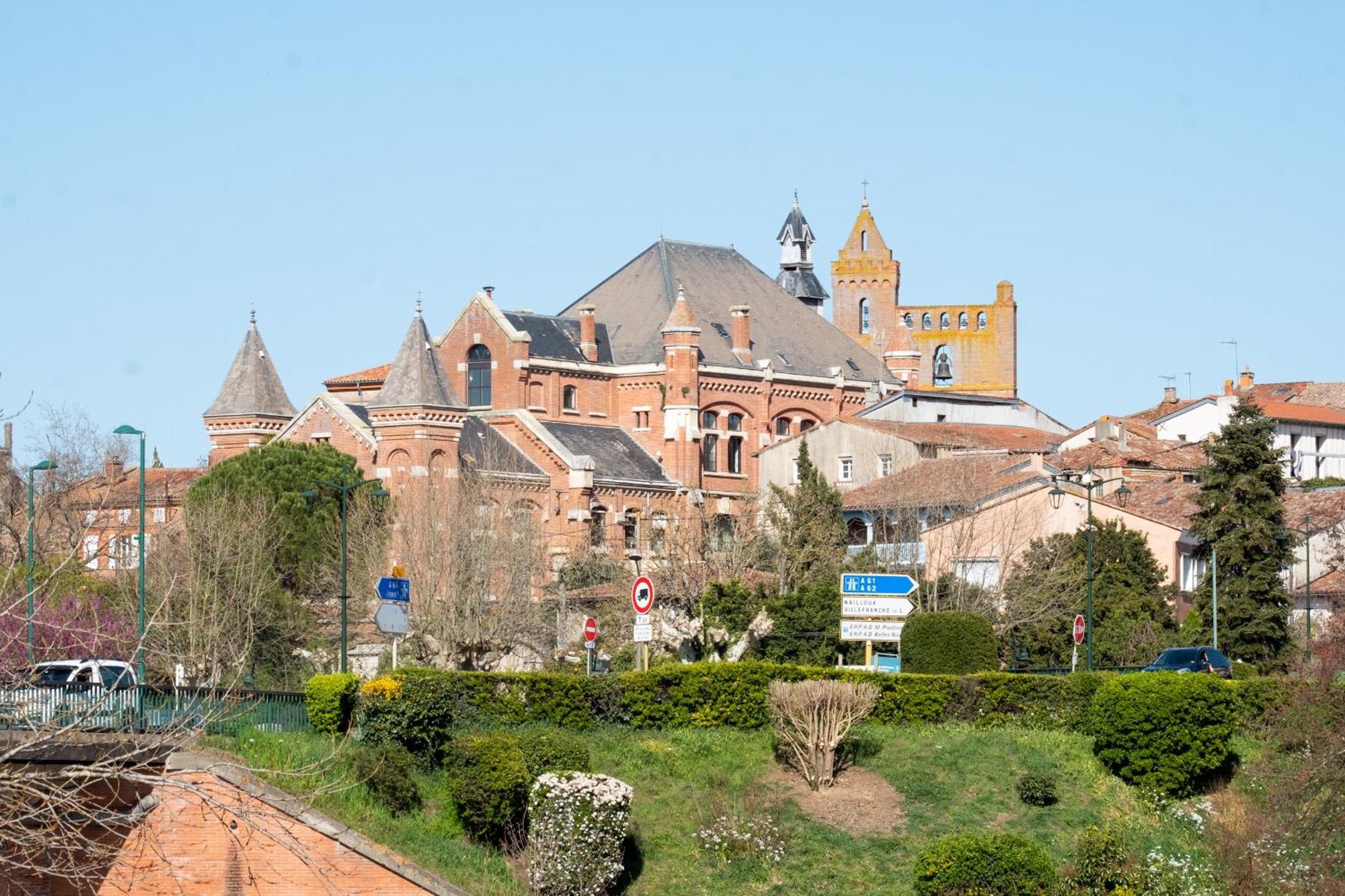 Evasions-Escapade, Centre-Ville, Gare Auterive  外观 照片